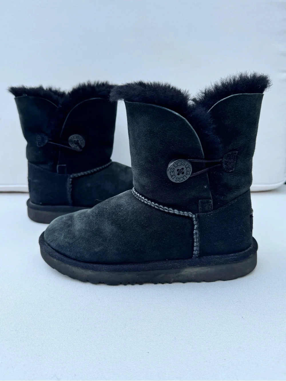 UGG Kids Bailey Button II Boots in Black
